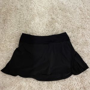Lululemon black Play Off The Pleats skort